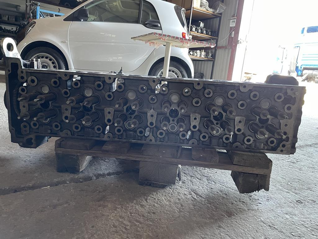 MERCEDES-BENZ ACTROS 471 - Culasse pour Camion: photos 3 MERCEDES-BENZ ACTROS 471 - Culasse pour Camion: photos 3