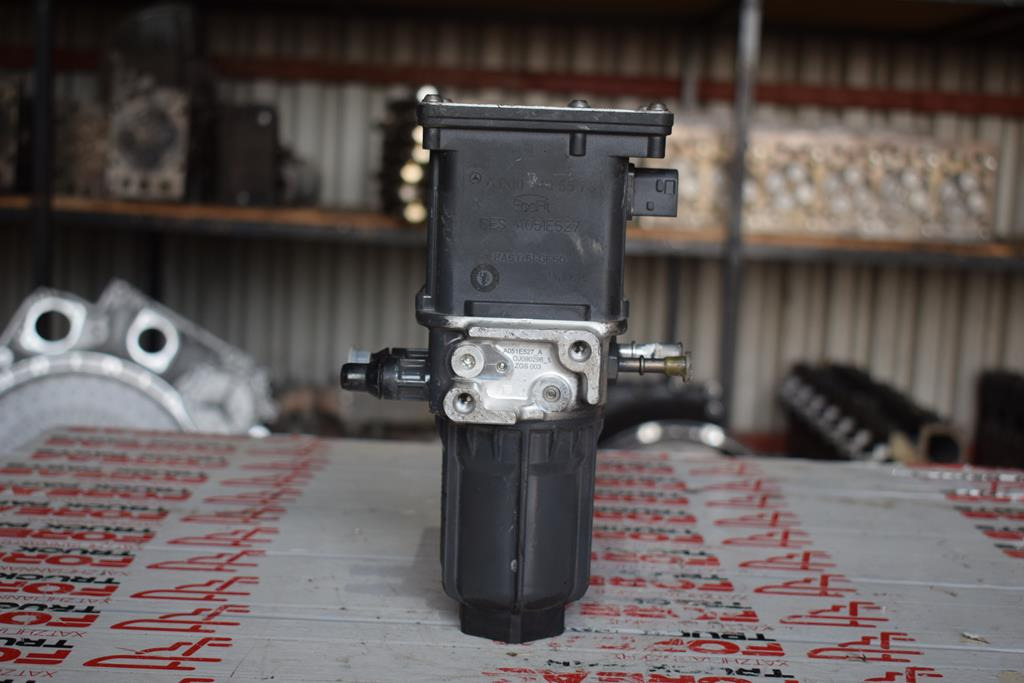 MERCEDES-BENZ ADBLUE SUPPLY PUMP FOR ACTROS MP4 - Système d'échappement pour Camion: photos 1 MERCEDES-BENZ ADBLUE SUPPLY PUMP FOR ACTROS MP4 - Système d'échappement pour Camion: photos 1