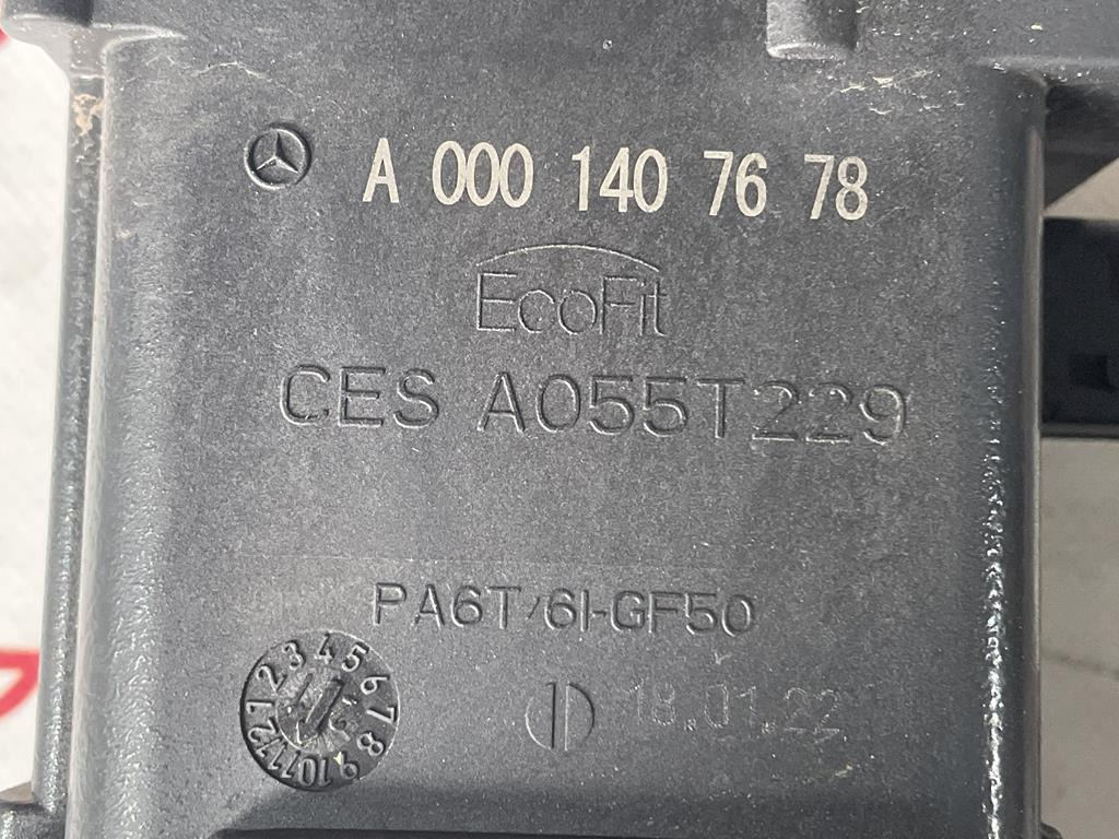 MERCEDES-BENZ ADBLUE SUPPLY UNIT - Α 0001407678 - Système d'échappement pour Camion: photos 3 MERCEDES-BENZ ADBLUE SUPPLY UNIT - Α 0001407678 - Système d'échappement pour Camion: photos 3