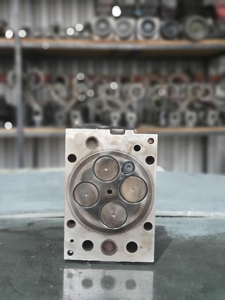 MERCEDES-BENZ AXOR OM 457 EURO III - Culasse pour Camion: photos 1 MERCEDES-BENZ AXOR OM 457 EURO III - Culasse pour Camion: photos 1