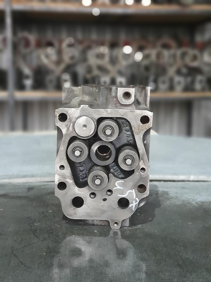 MERCEDES-BENZ AXOR OM 457 EURO III - Culasse pour Camion: photos 2 MERCEDES-BENZ AXOR OM 457 EURO III - Culasse pour Camion: photos 2