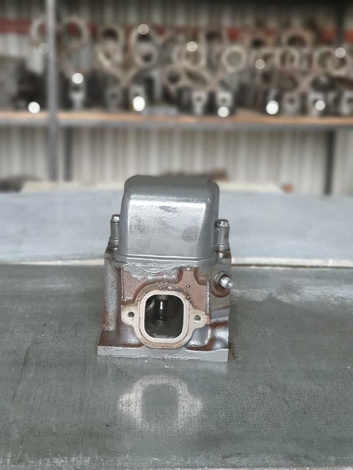 MERCEDES-BENZ AXOR OM 457-OM 460 - EURO V - Culasse pour Camion: photos 2 MERCEDES-BENZ AXOR OM 457-OM 460 - EURO V - Culasse pour Camion: photos 2