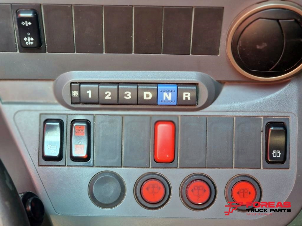 MERCEDES-BENZ CITARO - Panel de instrumentos pour Bus: photos 5 MERCEDES-BENZ CITARO - Panel de instrumentos pour Bus: photos 5