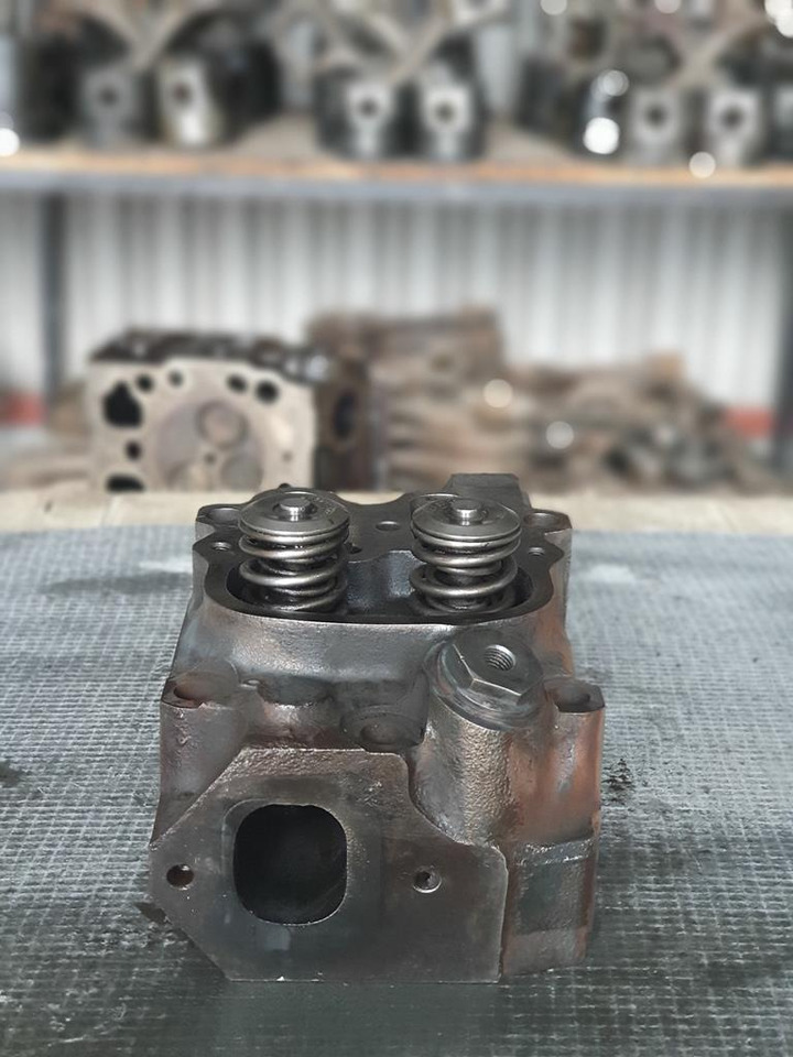 MERCEDES-BENZ OM 442 - Culasse pour Camion: photos 3 MERCEDES-BENZ OM 442 - Culasse pour Camion: photos 3