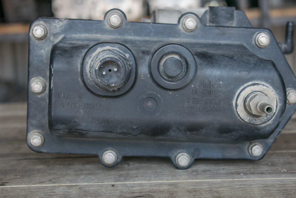 MERCEDES-BENZ PUMP - ADBLUE FUEL INJECTION UNIT FOR ATEGO - ACTROS - Système d'échappement pour Camion: photos 3 MERCEDES-BENZ PUMP - ADBLUE FUEL INJECTION UNIT FOR ATEGO - ACTROS - Système d'échappement pour Camion: photos 3