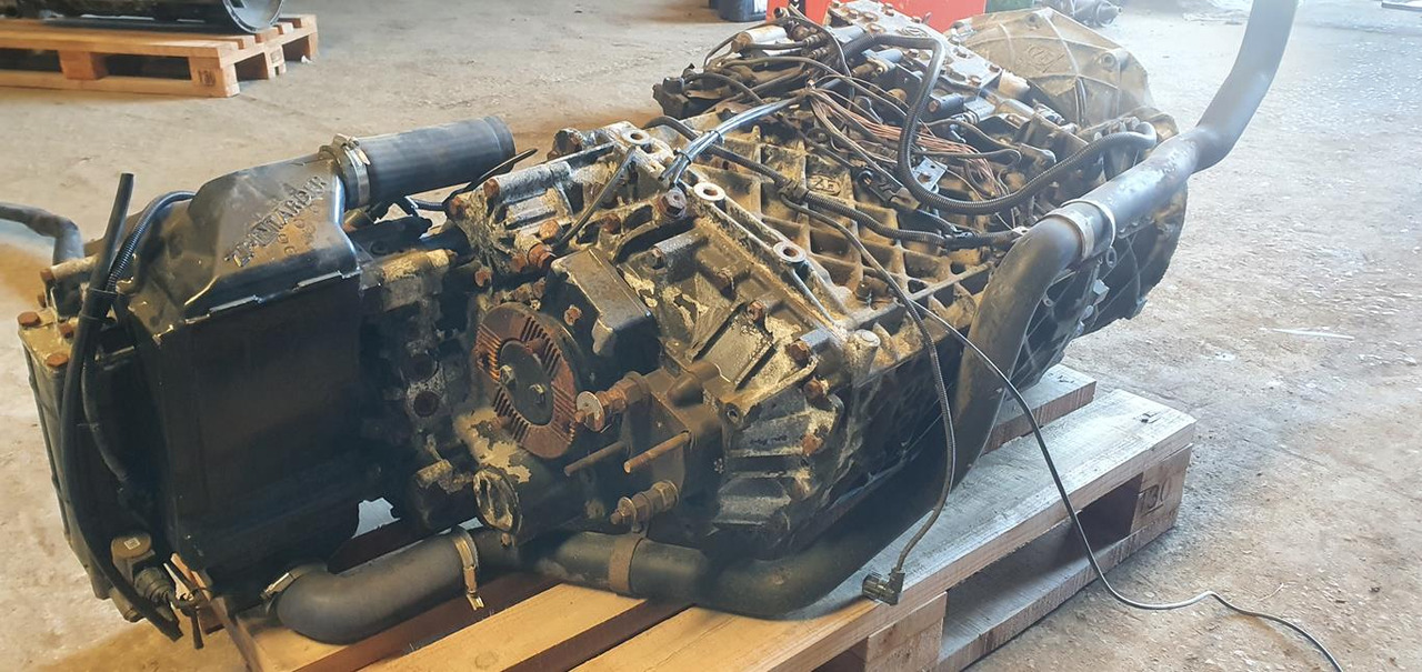 ZF NEW ECOSPLIT 16 S 2521 TO 13,80 - 0,84 - Boîte de vitesse pour Camion: photos 4 ZF NEW ECOSPLIT 16 S 2521 TO 13,80 - 0,84 - Boîte de vitesse pour Camion: photos 4