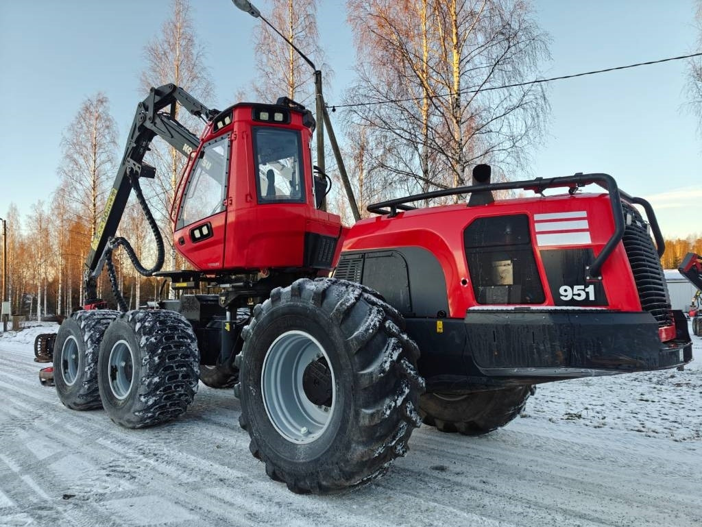 Komatsu 951 - Abatteuse: photos 3 Komatsu 951 - Abatteuse: photos 3