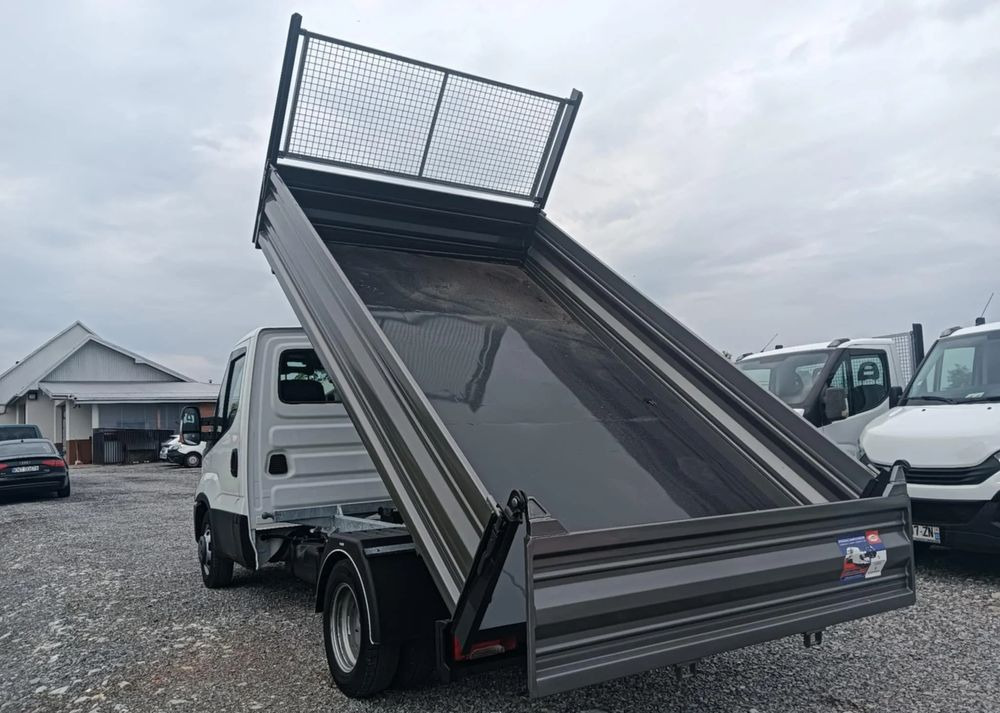 Iveco 35C13, 35C12, 35C14, 35C15 — crédit-bail Iveco 35C13, 35C12, 35C14, 35C15: photos 11