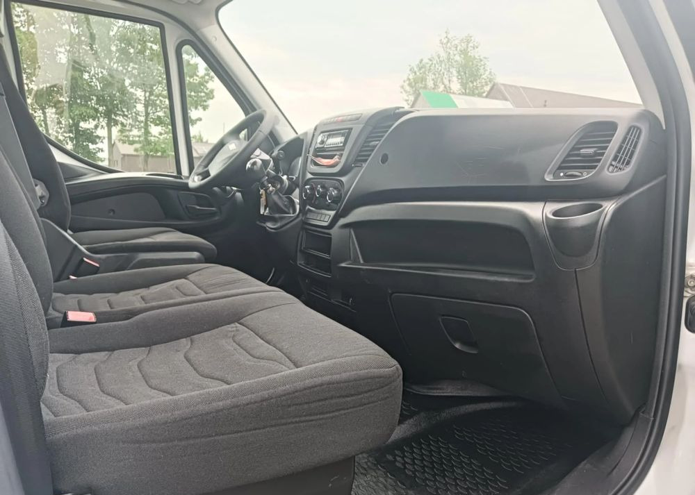Iveco 35C13, 35C12, 35C14, 35C15 — crédit-bail Iveco 35C13, 35C12, 35C14, 35C15: photos 14