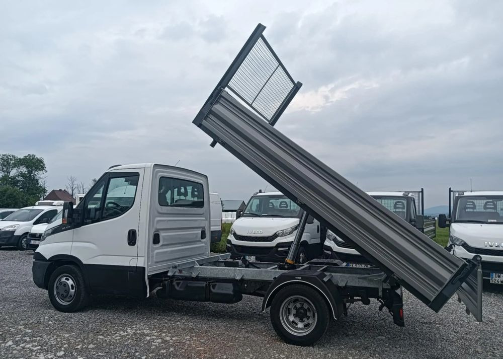 Iveco 35C13, 35C12, 35C14, 35C15 — crédit-bail Iveco 35C13, 35C12, 35C14, 35C15: photos 6
