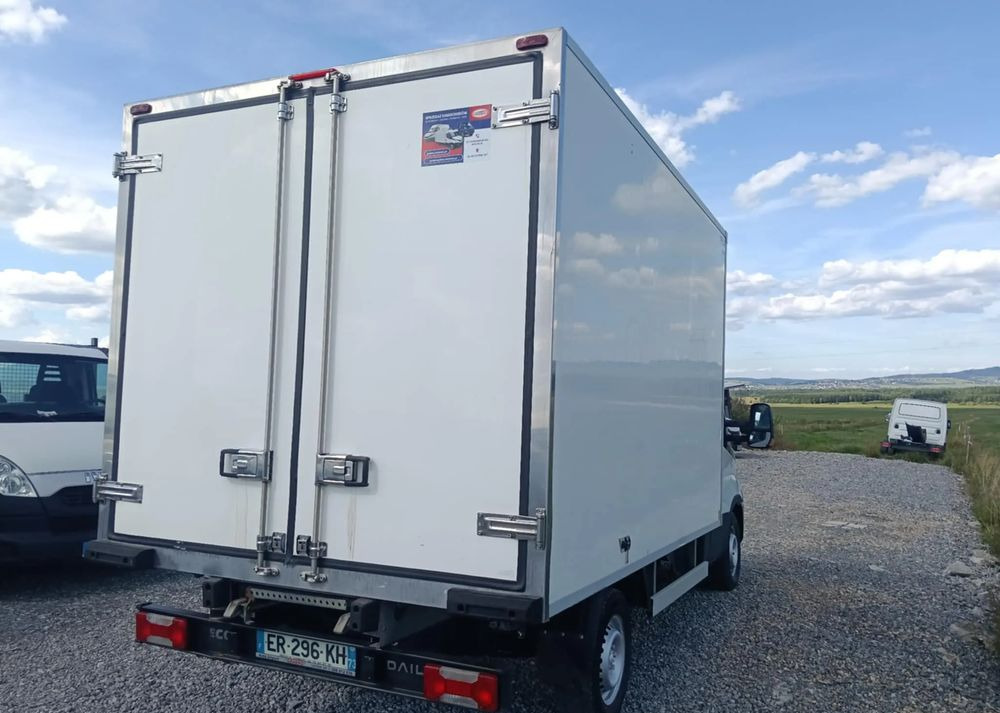 Iveco 35S16, 35S15, 35S14, 35S13, 35C13, 35C14 - Utilitaire frigorifique: photos 3 Iveco 35S16, 35S15, 35S14, 35S13, 35C13, 35C14 - Utilitaire frigorifique: photos 3