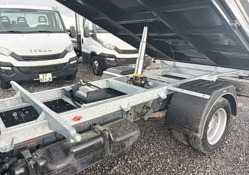 Iveco DAILY 35C13, 35C12, 35C15 - Utilitaire benne: photos 3 Iveco DAILY 35C13, 35C12, 35C15 - Utilitaire benne: photos 3