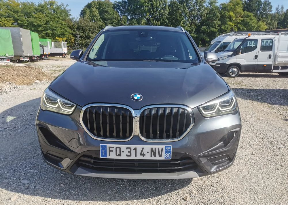 BMW X1 sDrive16d - Voiture: photos 2 BMW X1 sDrive16d - Voiture: photos 2