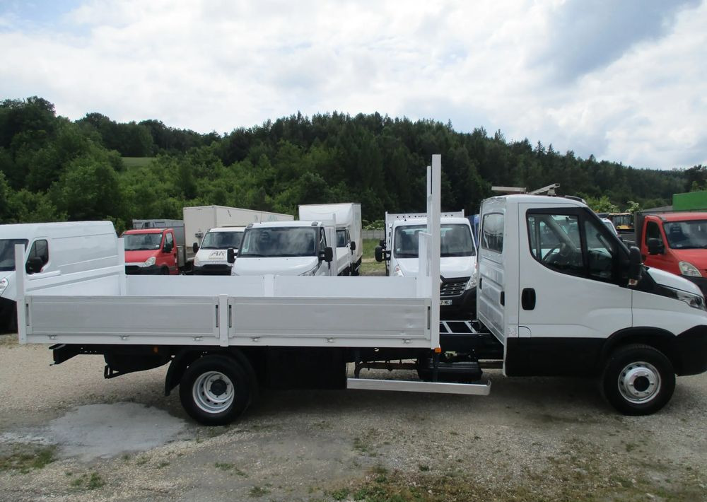 Iveco Daily 3.0 na bliźniaku 70C18 skrzynia, laweta, rama, HDS, 70-180 kiper - Camion plateau: photos 2 Iveco Daily 3.0 na bliźniaku 70C18 skrzynia, laweta, rama, HDS, 70-180 kiper - Camion plateau: photos 2