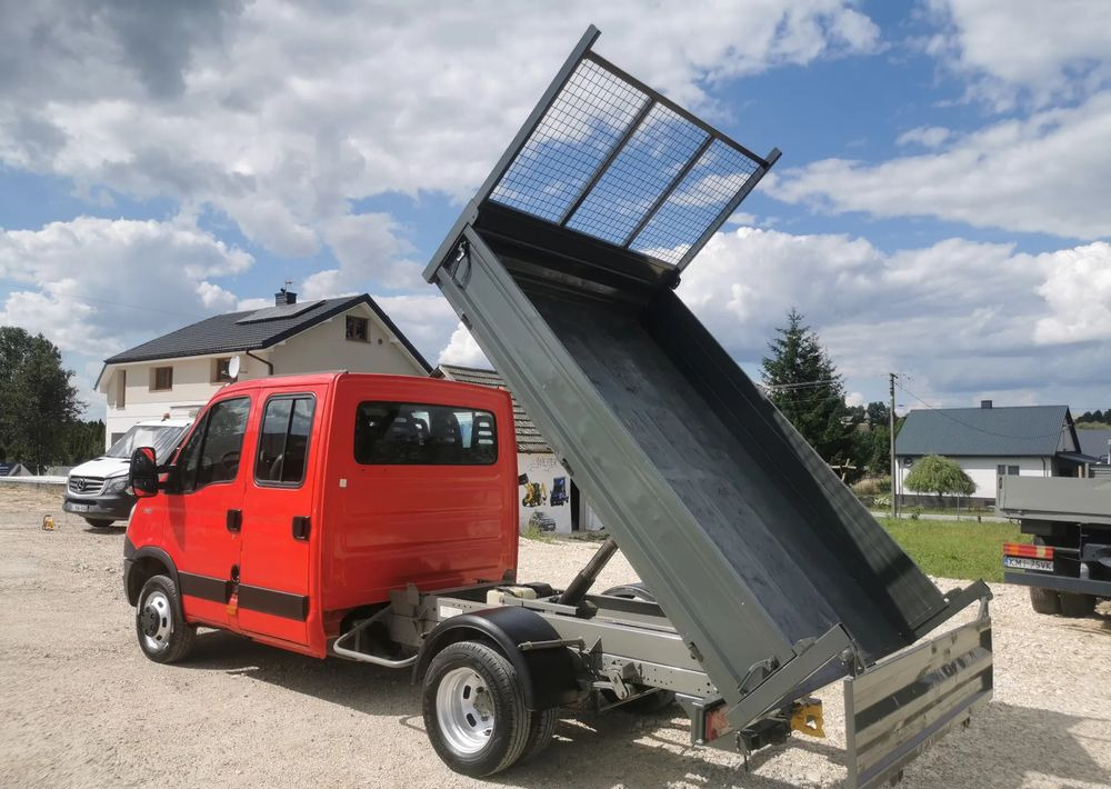 Iveco Daily 35C13 Brygadówka wywrotka Klimatyzacja Dubel hak kiper doka 35C13 - Utilitaire benne: photos 4 Iveco Daily 35C13 Brygadówka wywrotka Klimatyzacja Dubel hak kiper doka 35C13 - Utilitaire benne: photos 4