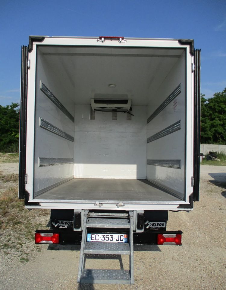 Utilitaire frigorifique Iveco Daily 35C13 chłodnia Mroźnia na bliźniaku 35-130 Thermo King agregat: photos 8 Utilitaire frigorifique Iveco Daily 35C13 chłodnia Mroźnia na bliźniaku 35-130 Thermo King agregat: photos 8