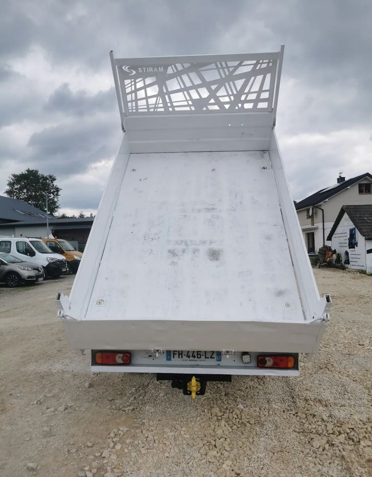 Renault Master Kiper wywrotka 2.3-145KM Hak Bliźniak klimatyzacja Kamera cofania - Utilitaire benne: photos 4 Renault Master Kiper wywrotka 2.3-145KM Hak Bliźniak klimatyzacja Kamera cofania - Utilitaire benne: photos 4