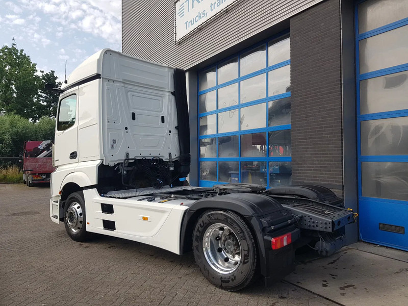 Mercedes-Benz Actros 1845 Retarder Night airco Navi MirrorCam - Tracteur routier: photos 4 Mercedes-Benz Actros 1845 Retarder Night airco Navi MirrorCam - Tracteur routier: photos 4
