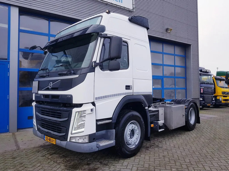Volvo FM 380 ADR EX/II EX/III FL AT Hydrauliek Euro 6 - Tracteur routier: photos 1 Volvo FM 380 ADR EX/II EX/III FL AT Hydrauliek Euro 6 - Tracteur routier: photos 1