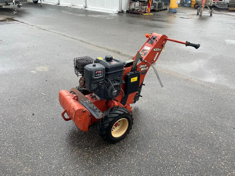 Ditch Witch 100SX - Plaque vibrante: photos 1 Ditch Witch 100SX - Plaque vibrante: photos 1
