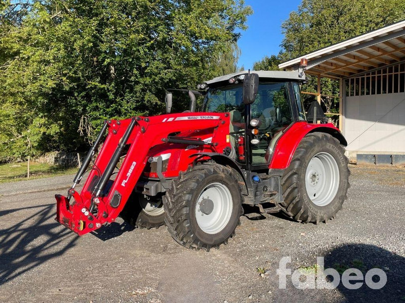 Massey Ferguson 5713 S - Tracteur agricole: photos 1 Massey Ferguson 5713 S - Tracteur agricole: photos 1
