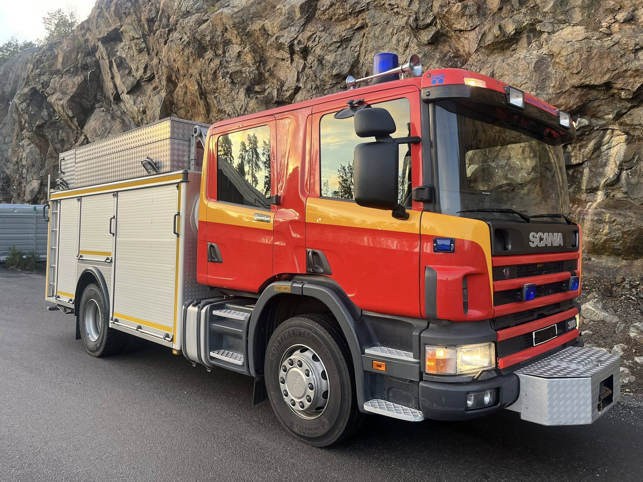 SCANIA P94GB 4x2 NZ310 - Fire engine - RESERVERAD !! - Camion de pompier: photos 4 SCANIA P94GB 4x2 NZ310 - Fire engine - RESERVERAD !! - Camion de pompier: photos 4