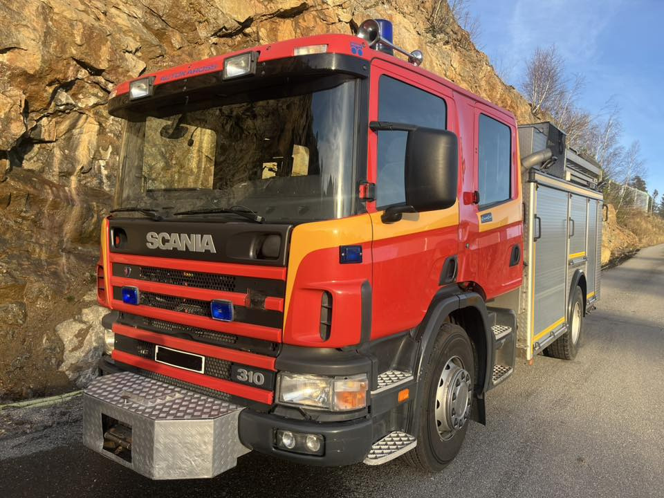 SCANIA P94GB 4x2 NZ310 - Fire engine - RESERVERAD !! - Camion de pompier: photos 1 SCANIA P94GB 4x2 NZ310 - Fire engine - RESERVERAD !! - Camion de pompier: photos 1
