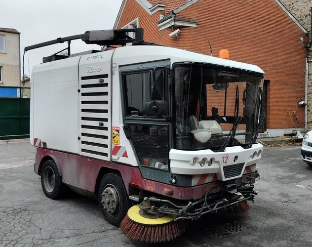 Ravo 540XL/545XL Kehrmaschine wie Citycat Cityfant Dulevo - Véhicule de voirie/ Spécial: photos 2 Ravo 540XL/545XL Kehrmaschine wie Citycat Cityfant Dulevo - Véhicule de voirie/ Spécial: photos 2