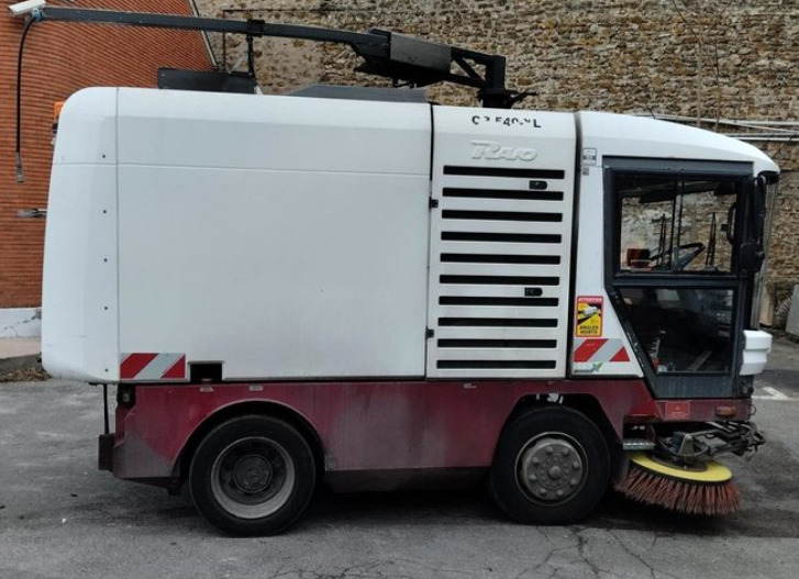 Ravo 540XL/545XL Kehrmaschine wie Citycat Cityfant Dulevo - Véhicule de voirie/ Spécial: photos 4 Ravo 540XL/545XL Kehrmaschine wie Citycat Cityfant Dulevo - Véhicule de voirie/ Spécial: photos 4