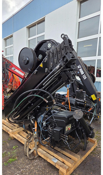 Hiab 211 EP-5 Hipro - Grue auxiliaire pour Camion: photos 1 Hiab 211 EP-5 Hipro - Grue auxiliaire pour Camion: photos 1