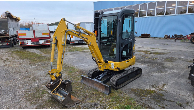 Komatsu PC14R - Mini pelle: photos 1 Komatsu PC14R - Mini pelle: photos 1