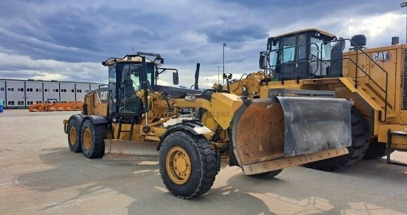 CAT 140 M AWD (CE + EPA / On Transport) - Niveleuse: photos 1 CAT 140 M AWD (CE + EPA / On Transport) - Niveleuse: photos 1