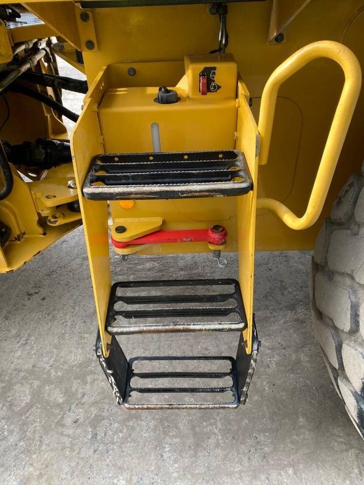 Chargeuse sur pneus CAT 938 M (Bucket + Forks): photos 29 Chargeuse sur pneus CAT 938 M (Bucket + Forks): photos 29