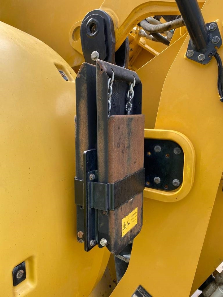 Chargeuse sur pneus CAT 938 M (Bucket + Forks): photos 28 Chargeuse sur pneus CAT 938 M (Bucket + Forks): photos 28