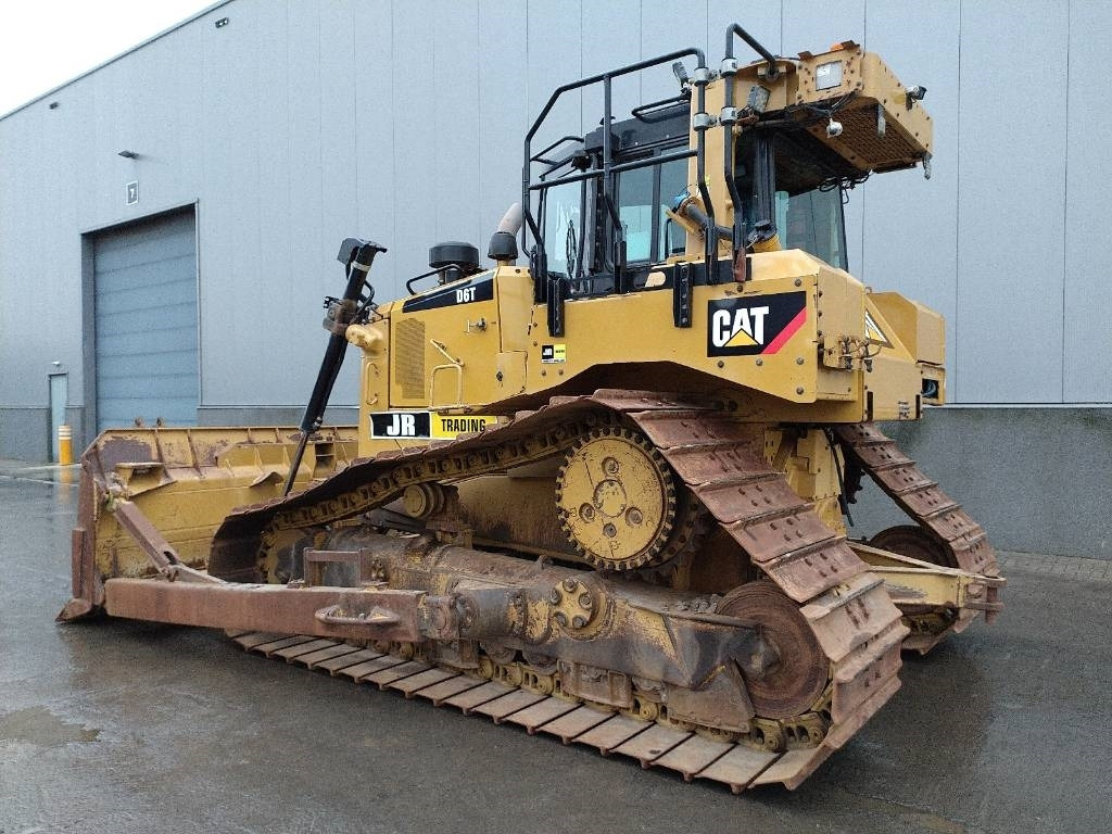 CAT D 6 T LGP (CE / New UC) - Bulldozer: photos 2 CAT D 6 T LGP (CE / New UC) - Bulldozer: photos 2