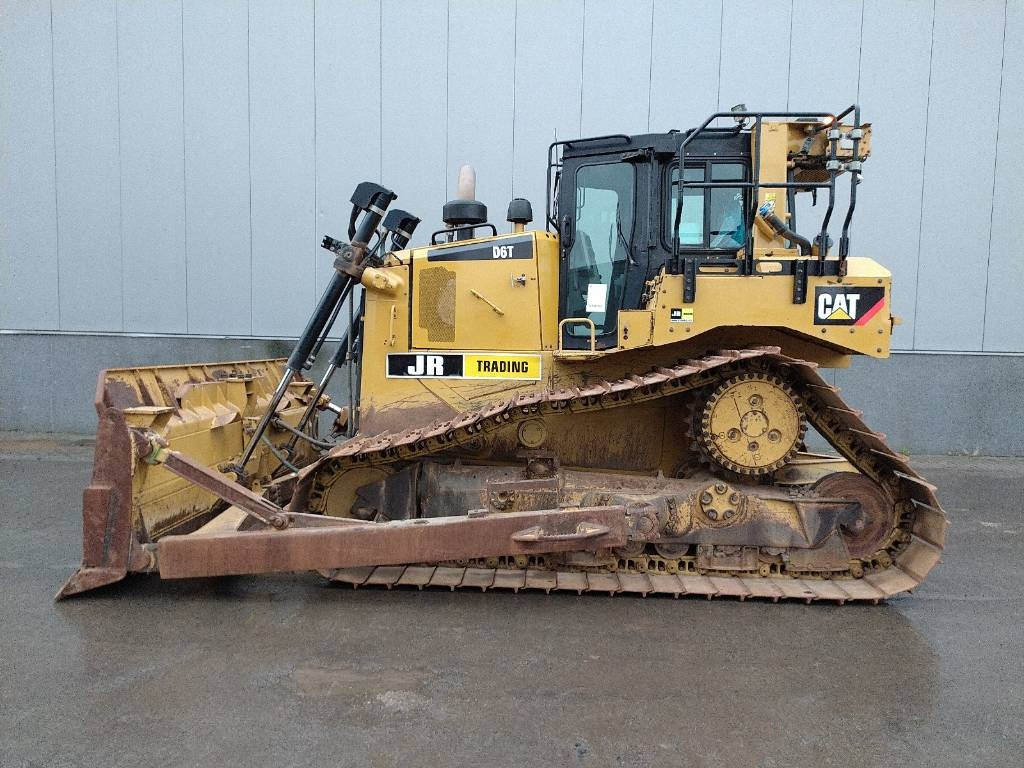CAT D 6 T LGP (CE / New UC) - Bulldozer: photos 1 CAT D 6 T LGP (CE / New UC) - Bulldozer: photos 1