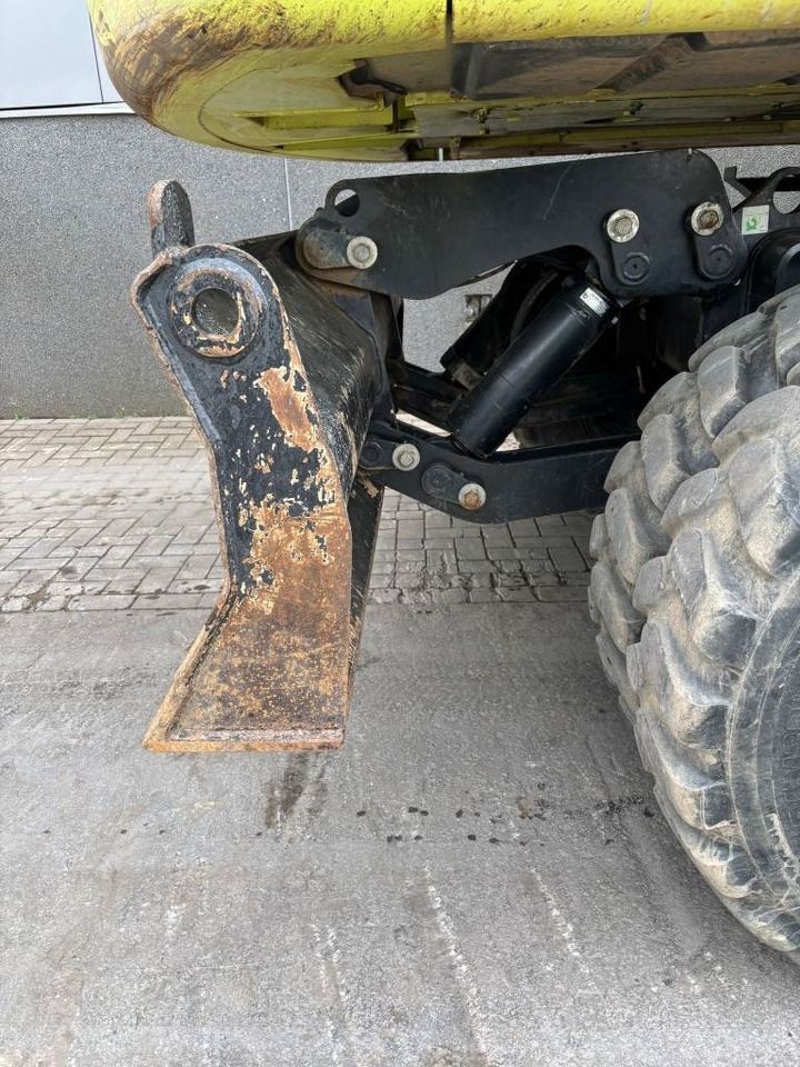 Pelle sur pneus CAT M 320 F: photos 30 Pelle sur pneus CAT M 320 F: photos 30