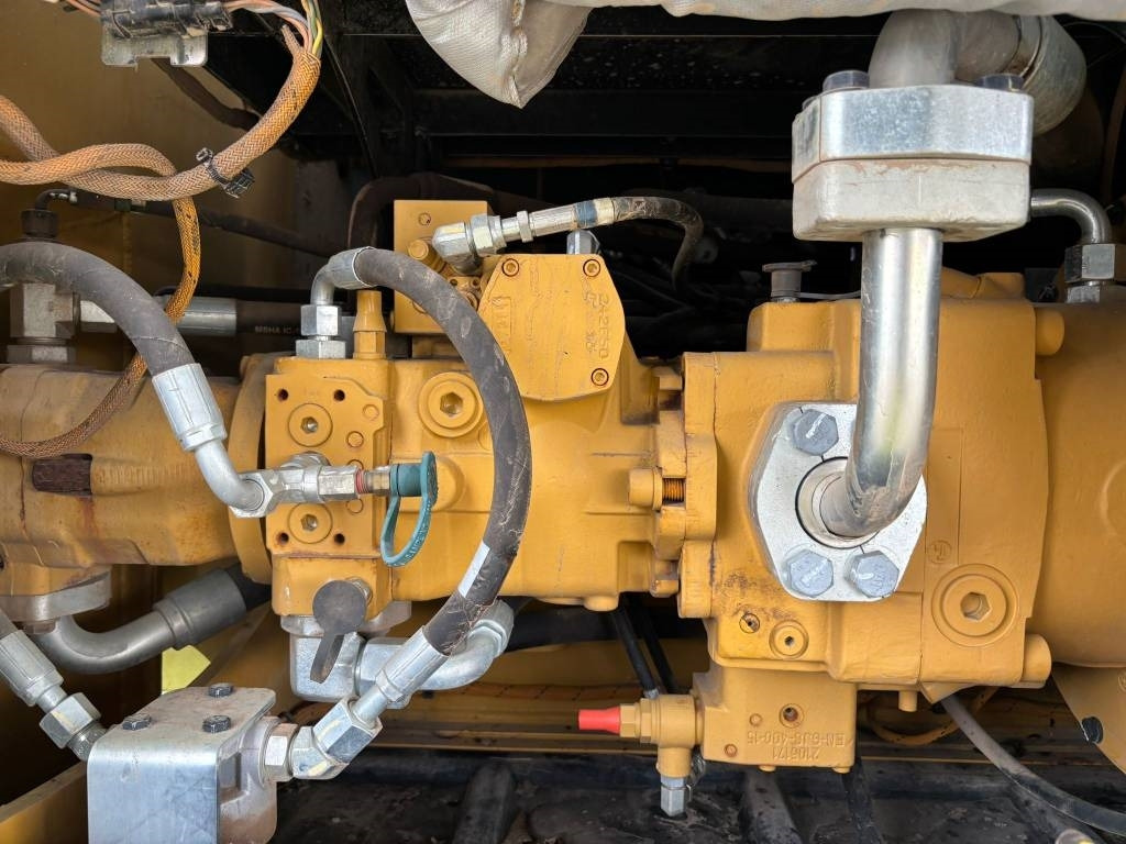 Pelle sur pneus CAT M 320 F: photos 26 Pelle sur pneus CAT M 320 F: photos 26