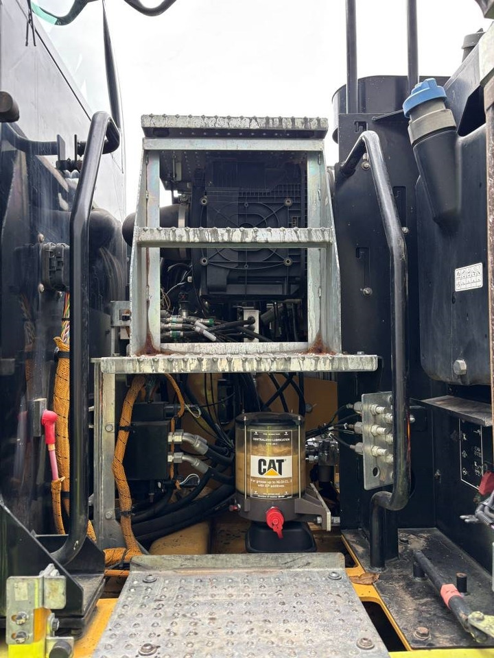 Pelle sur pneus CAT M 320 F: photos 24 Pelle sur pneus CAT M 320 F: photos 24