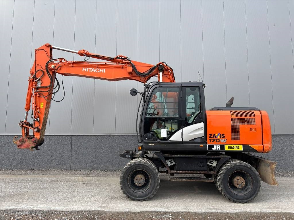 Hitachi ZX 170 W-5 B (low hours/new tires) - Pelle sur pneus: photos 1 Hitachi ZX 170 W-5 B (low hours/new tires) - Pelle sur pneus: photos 1