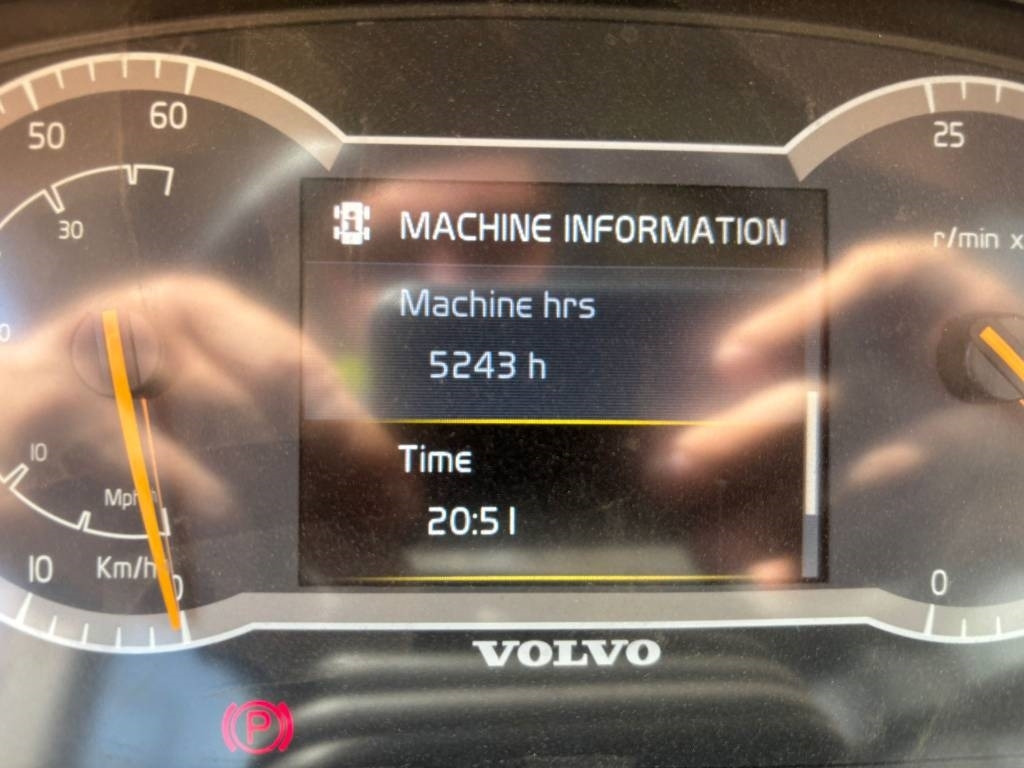 Volvo L 180 H - Chargeuse sur pneus: photos 3 Volvo L 180 H - Chargeuse sur pneus: photos 3