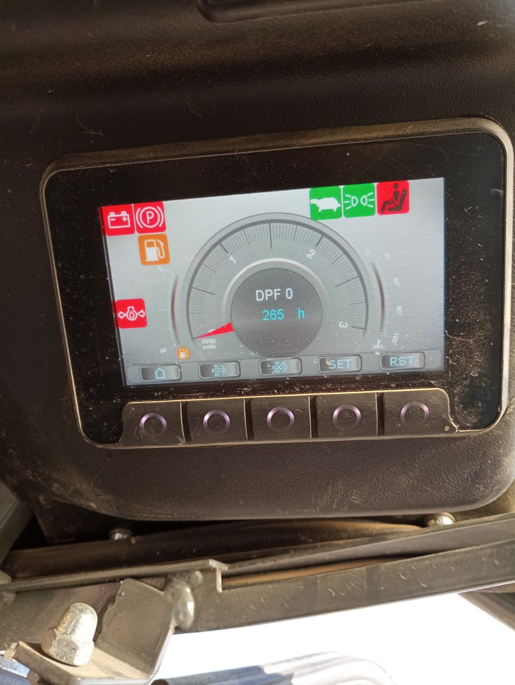 Messersi CTL45 - Chargeuse compacte sur chenilles: photos 5 Messersi CTL45 - Chargeuse compacte sur chenilles: photos 5