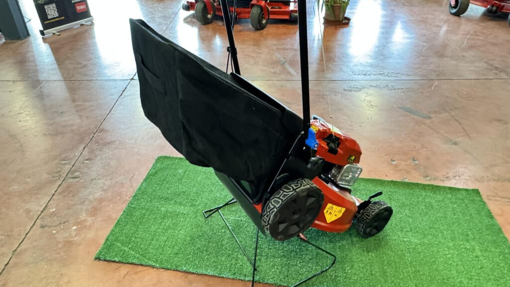 Toro – Tosaerba Super Recycler™ C53AST da 53 cm con SmartStow® 21693 - Motofaucheuse: photos 4 Toro – Tosaerba Super Recycler™ C53AST da 53 cm con SmartStow® 21693 - Motofaucheuse: photos 4