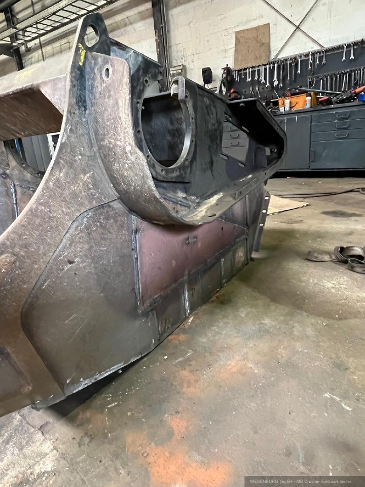 MB Crusher C50, BF60, BF70, BF80, BF90 Brecherlöffel Reparaturen - Löffelinstandsetzung - Godet pour Engins de chantier: photos 3 MB Crusher C50, BF60, BF70, BF80, BF90 Brecherlöffel Reparaturen - Löffelinstandsetzung - Godet pour Engins de chantier: photos 3