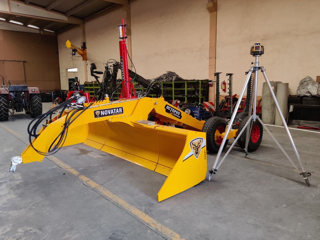 Novatar Laser Controlled Land Leveler - Outils du sol: photos 2 Novatar Laser Controlled Land Leveler - Outils du sol: photos 2