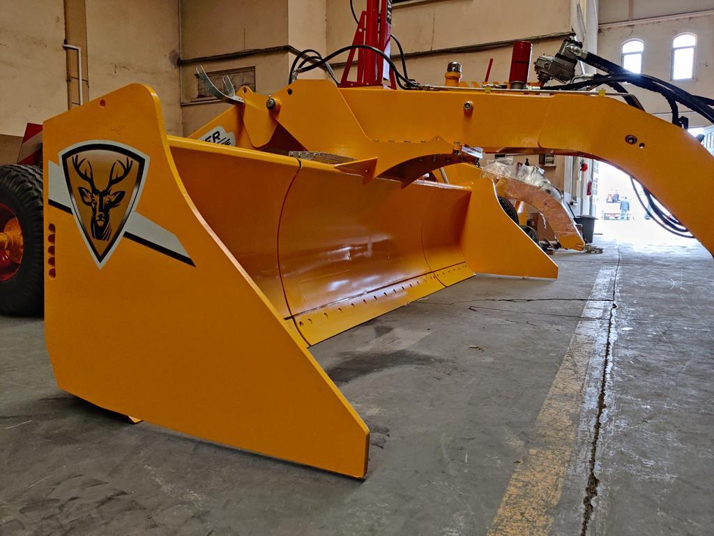 Novatar Laser Controlled Land Leveler - Outils du sol: photos 3 Novatar Laser Controlled Land Leveler - Outils du sol: photos 3