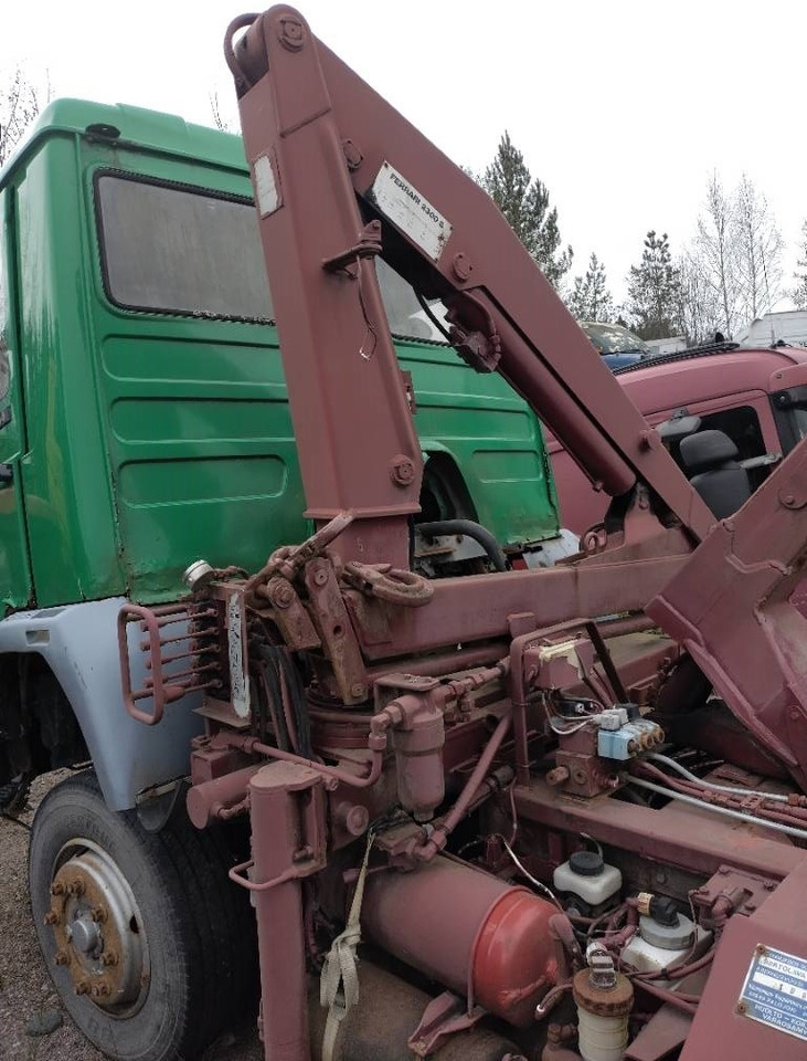 Ferrari 2300 nosturi - Grue auxiliaire pour Camion: photos 1 Ferrari 2300 nosturi - Grue auxiliaire pour Camion: photos 1
