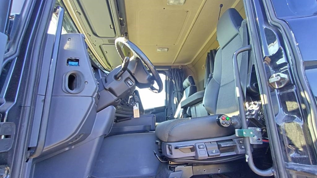 Scania R490 8x4 multilift vaijerilaite,napaperät - Camion multibenne: photos 3 Scania R490 8x4 multilift vaijerilaite,napaperät - Camion multibenne: photos 3