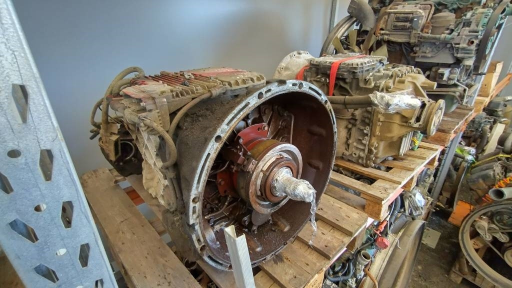 Volvo ATO3512E vaiheisto - Boîte de vitesse pour Camion: photos 2 Volvo ATO3512E vaiheisto - Boîte de vitesse pour Camion: photos 2