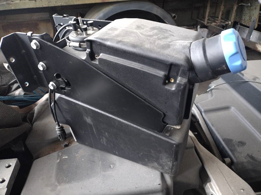 Volvo Adblue säiliö FL  - Frame/ Châssis pour Camion: photos 1 Volvo Adblue säiliö FL  - Frame/ Châssis pour Camion: photos 1
